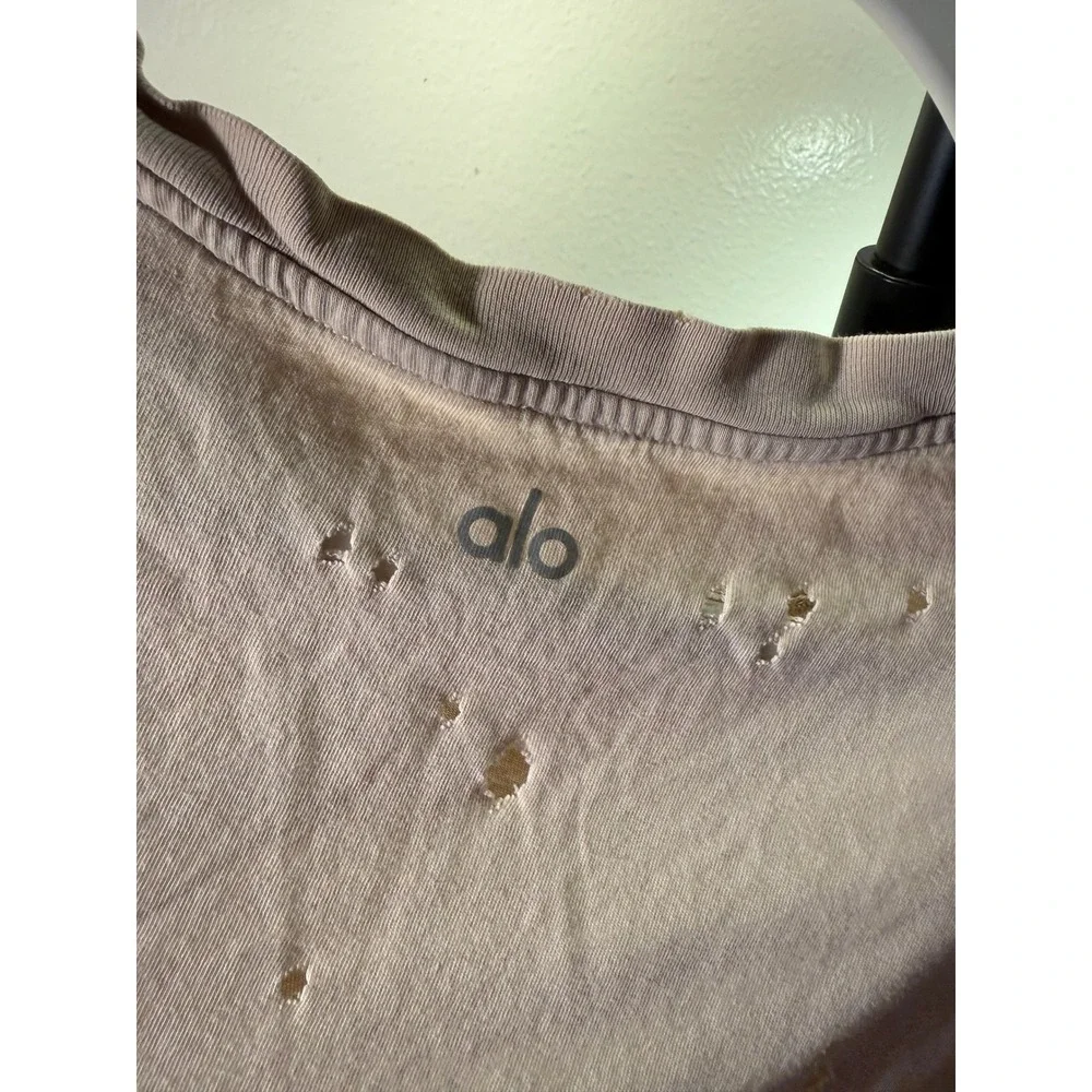 Alo Yoga tee distressed‎ tan crewneck lightweight grunge breathable neutral med